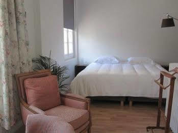 דייפ Auberge Du Vieux Puits מראה חיצוני תמונה
